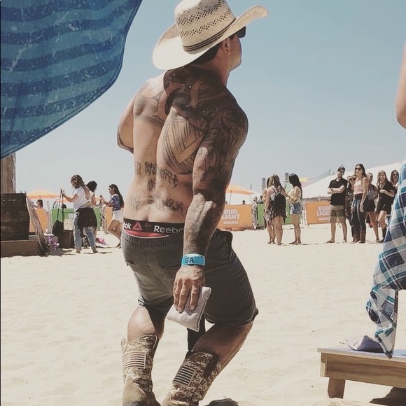 Meet your Posher, Larry - Picture 2 of 2